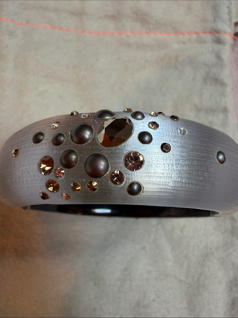 Alexis Bittar Lucite Silver Bangle Swavorski Crystals Magnetic closure One Sz Ms